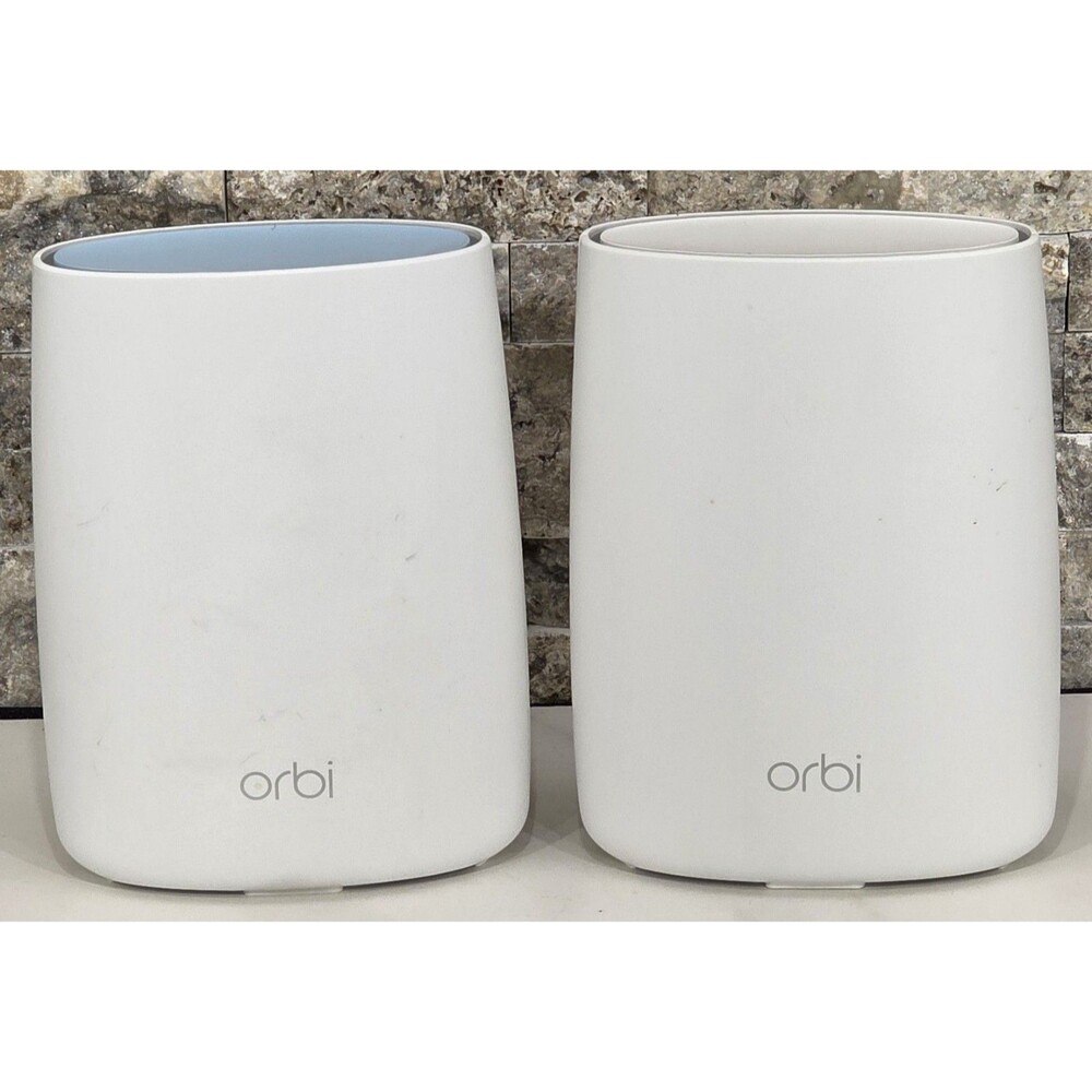Netgear Orbi RBR50 Wireless WiFi Router with RBS50 Satellite Extender - Picture 3 of 13
